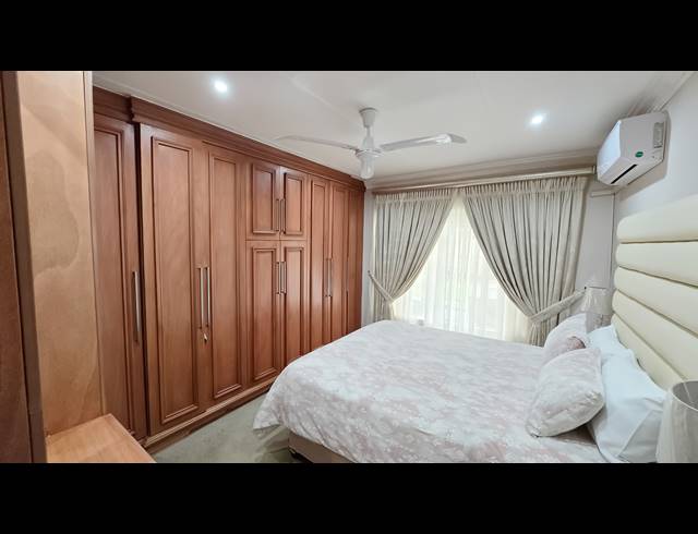 3 BEDROOM FREEHOLD FOR SALE IN HOWICK WEST